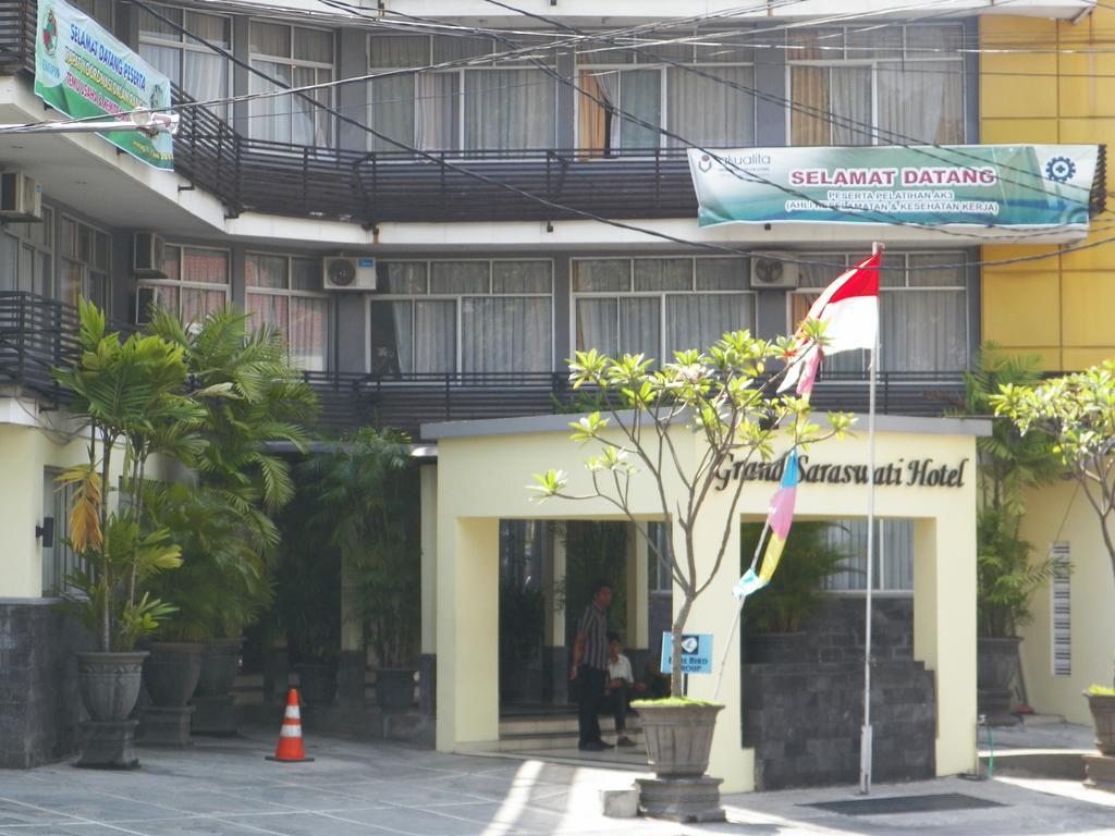 Hotel Grand Saraswati 2*